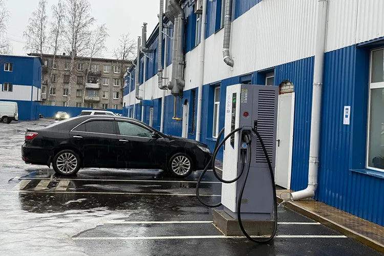 Зарядная станция для электромобилей